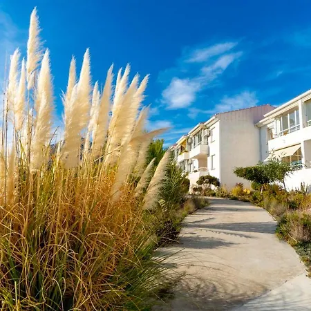Aparthotel Residencia Montebello La Nucia