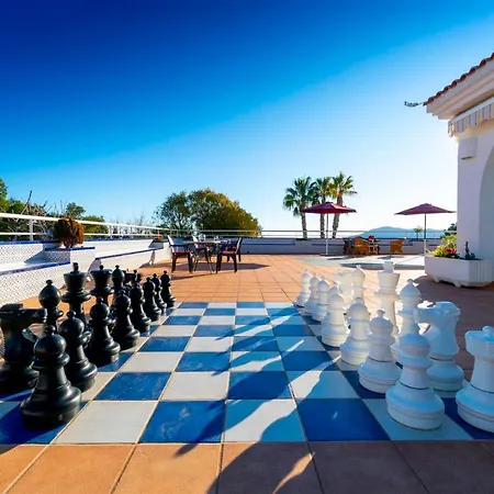 Aparthotel Residencia Montebello *